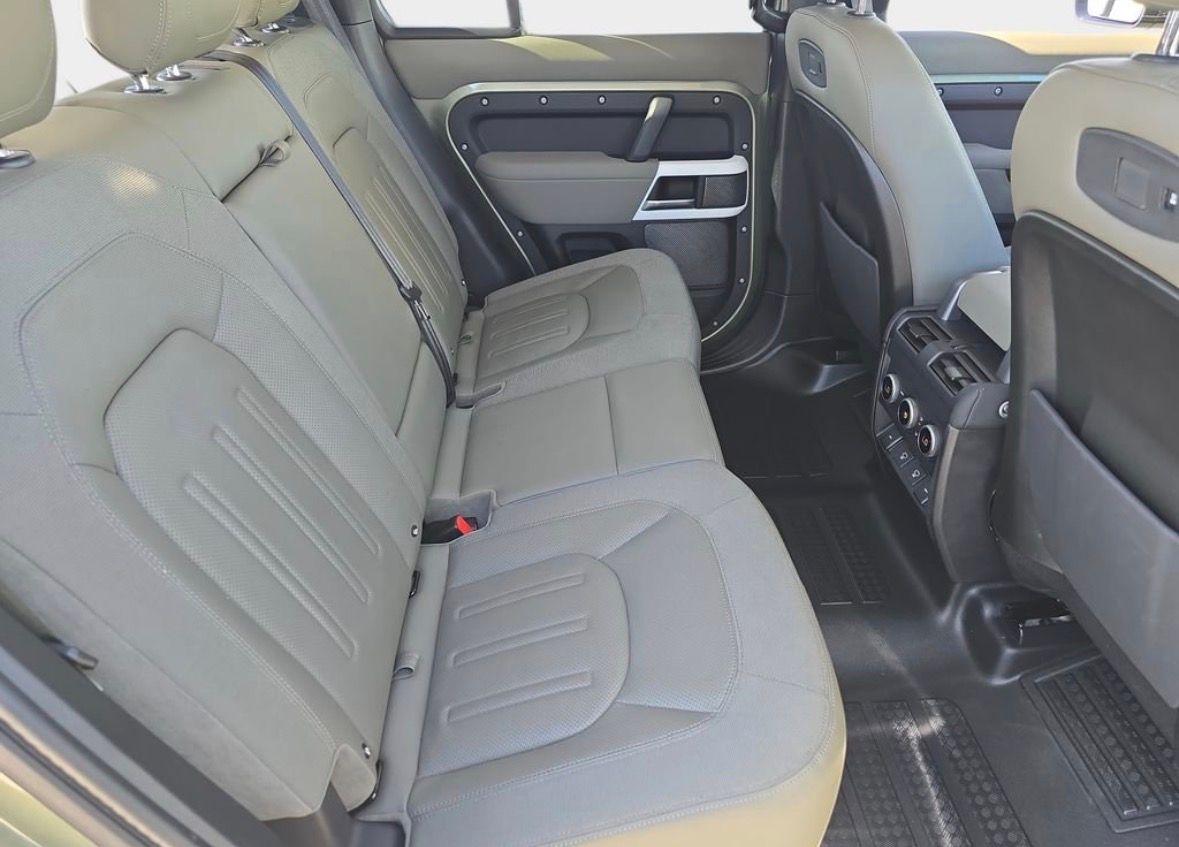 Used 2020 Land Rover Defender 110 SE AWD/4WD image 6