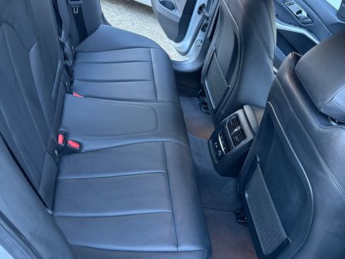Used 2019 BMW 330i Sedan w/ Convenience Package RWD image 21