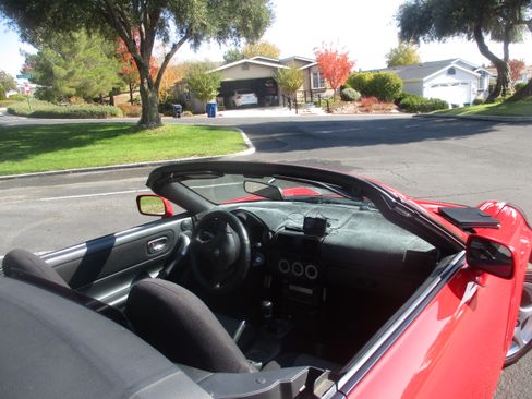Used 2001 Toyota MR2 RWD image 19