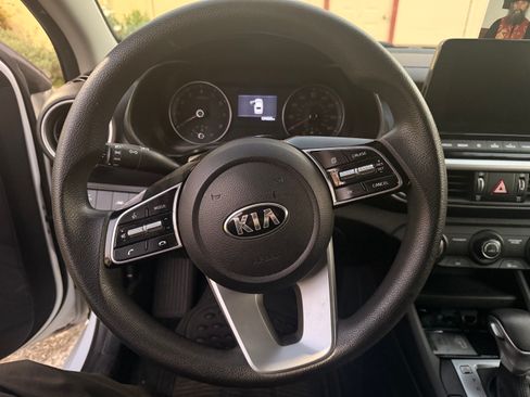 Used 2021 Kia Forte LXS image 9