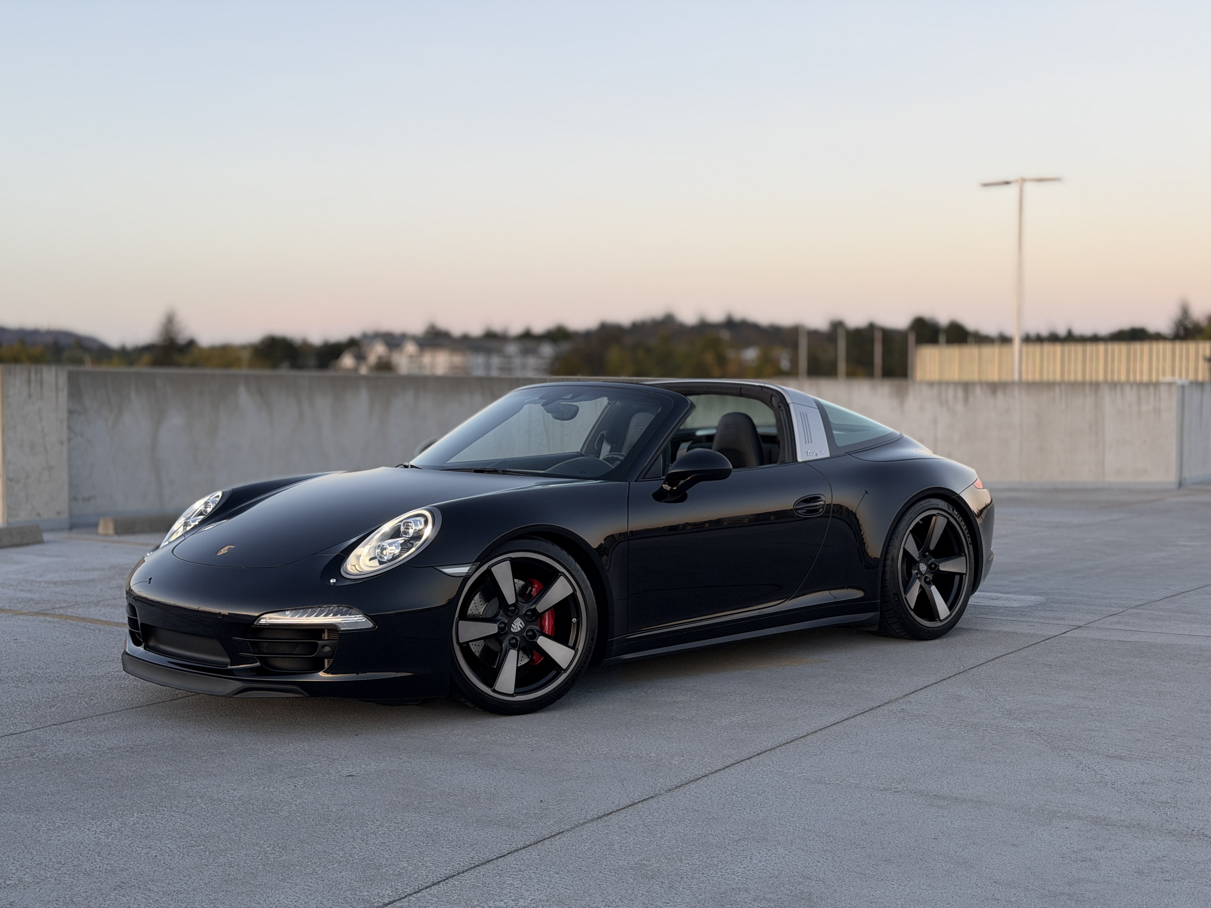 Used 2016 Porsche 911 Targa 4S AWD/4WD image 4