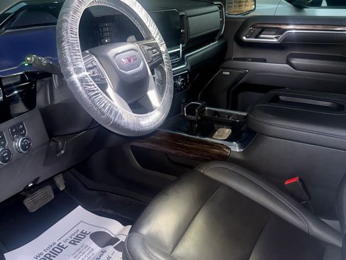 Used 2022 GMC Sierra 1500 Elevation w/ Elevation Premium Package AWD/4WD image 14