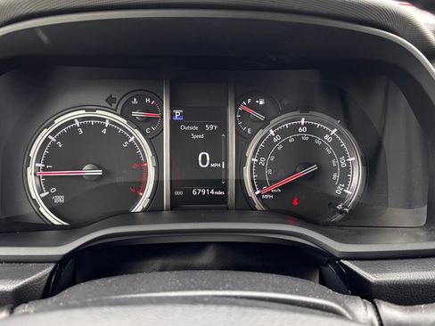 Used 2023 Toyota 4Runner TRD Off-Road Premium w/ Moonroof Package AWD/4WD image 6