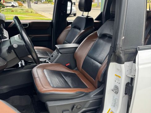 Used 2021 Ford Bronco Outer Banks w/ Sasquatch Package AWD/4WD image 12