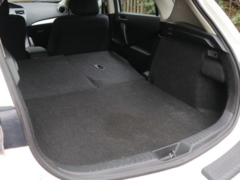 Used 2013 MAZDA MAZDA3 i Touring image 12