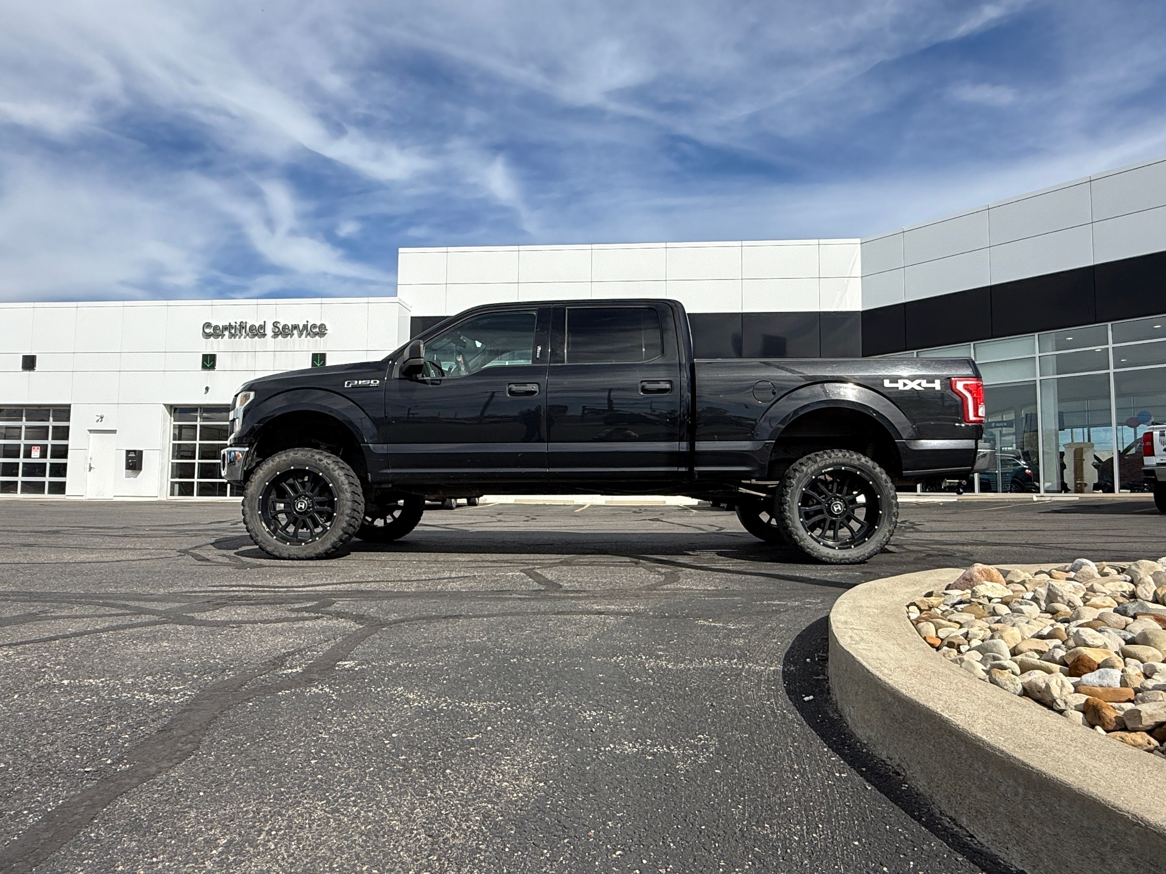 Used 2015 Ford F150 XLT w/ Trailer Tow Package AWD/4WD image 8