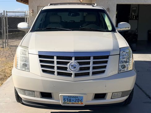 Used 2008 Cadillac Escalade AWD image 13