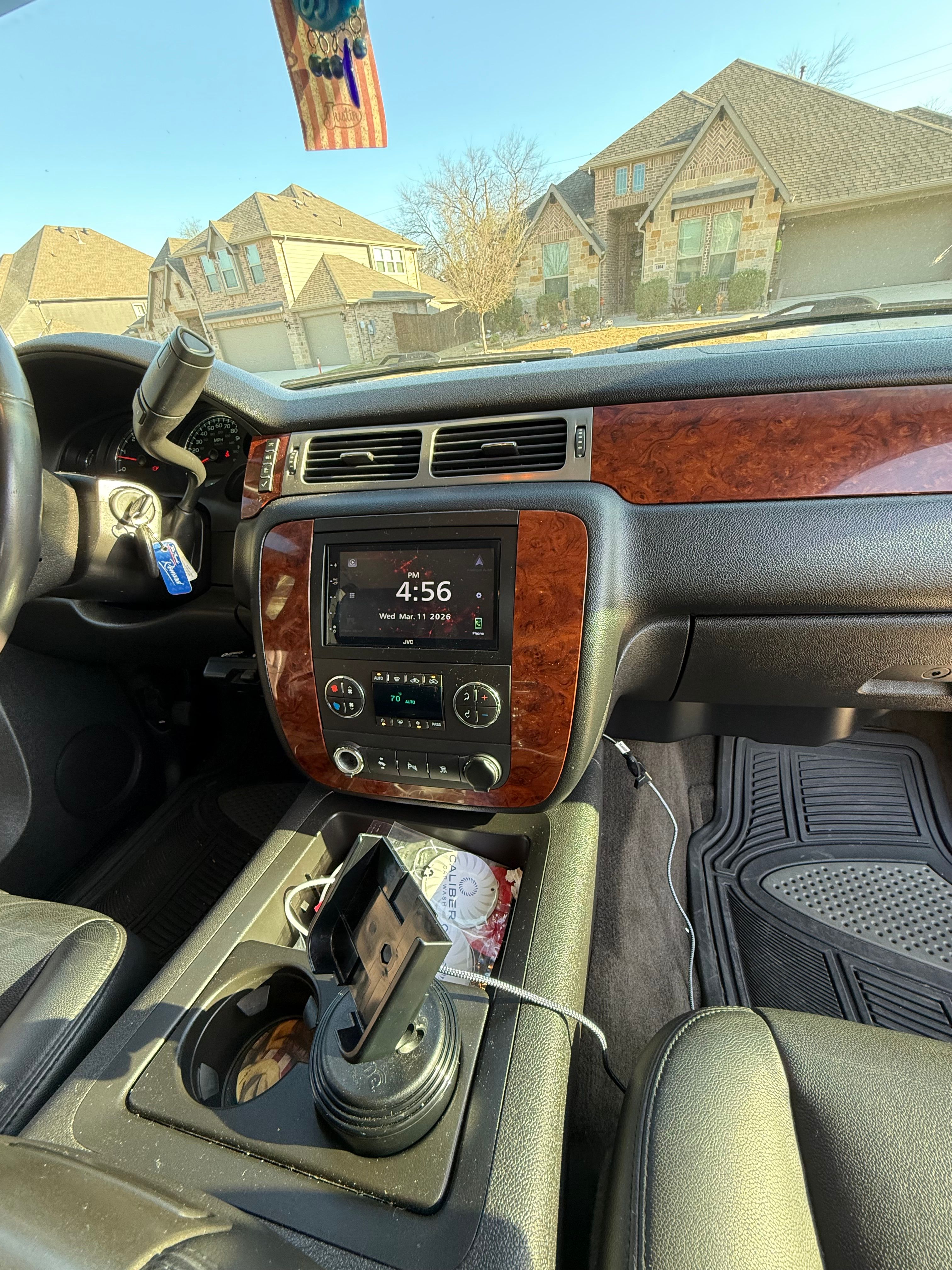 Used 2010 Chevrolet Avalanche LT w/ Luxury Package AWD/4WD image 17
