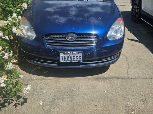 Used 2010 Hyundai Accent GLS image 21