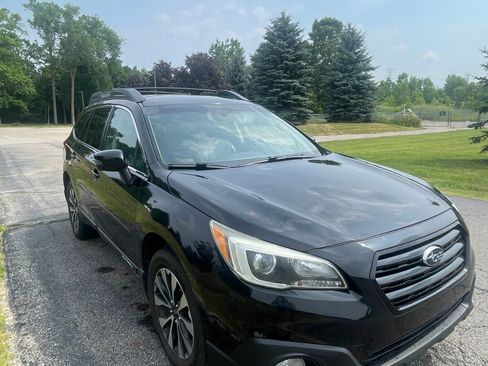 Used 2015 Subaru Outback 2.5i Limited AWD/4WD image 5