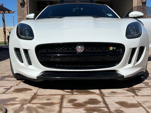 Used 2015 Jaguar F-TYPE R image 2