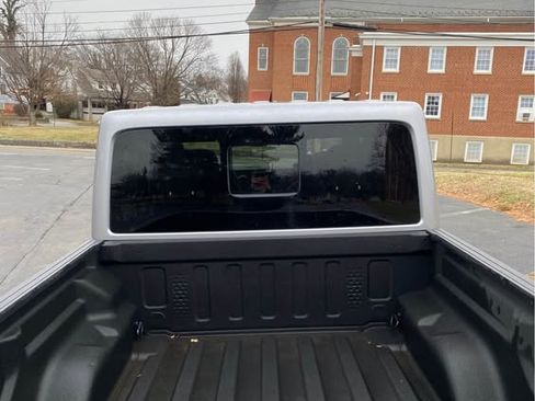 Used 2020 Jeep Gladiator Rubicon image 6