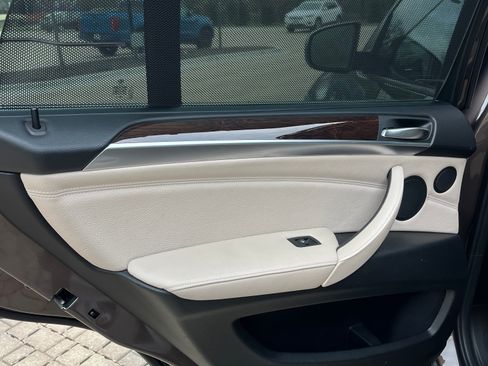 Used 2012 BMW X5 xDrive35d image 25
