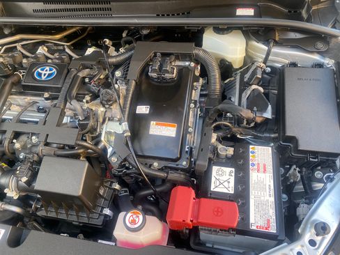 Used 2022 Toyota Corolla LE image 21