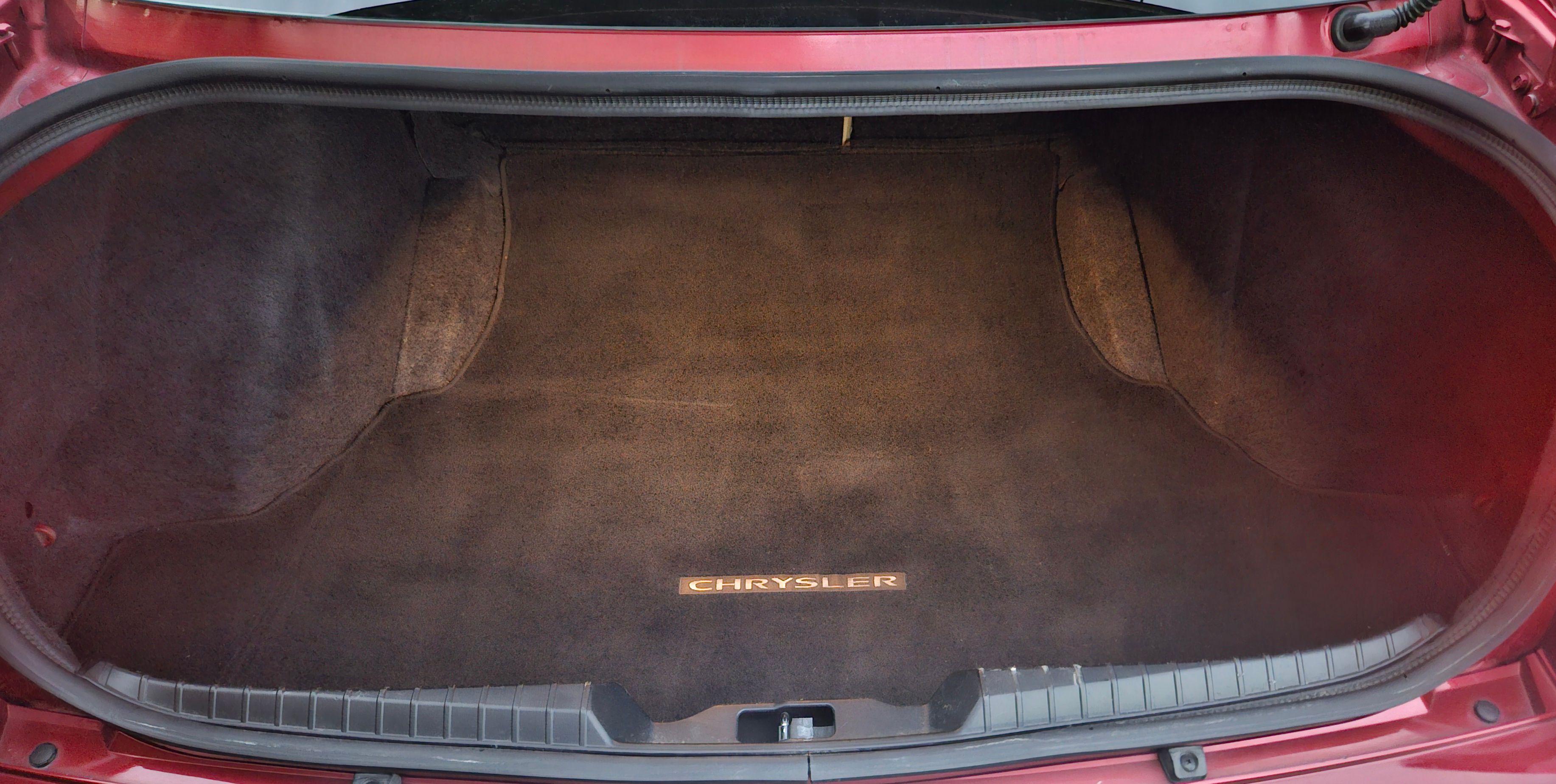 Used 2009 Chrysler 300 C RWD image 16
