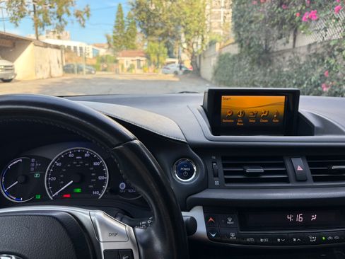 Used 2012 Lexus CT 200h Premium w/ Leather Pkg image 26