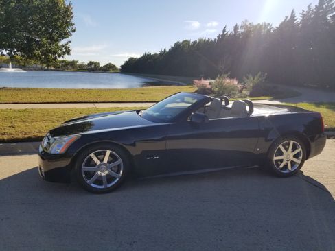 Used 2006 Cadillac XLR image 8