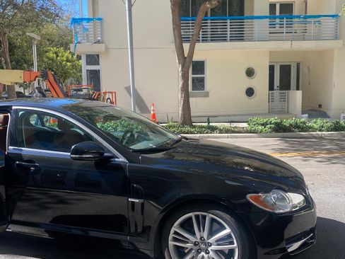 Used 2011 Jaguar XF Supercharged image 19