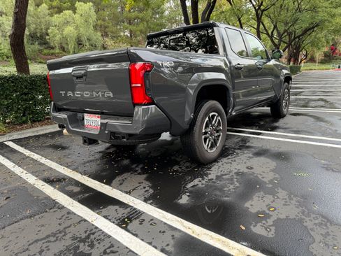 Used 2025 Toyota Tacoma TRD Sport image 17