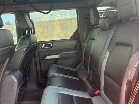 Used 2023 Ford Bronco Black Diamond w/ Sasquatch Package AWD/4WD image 10