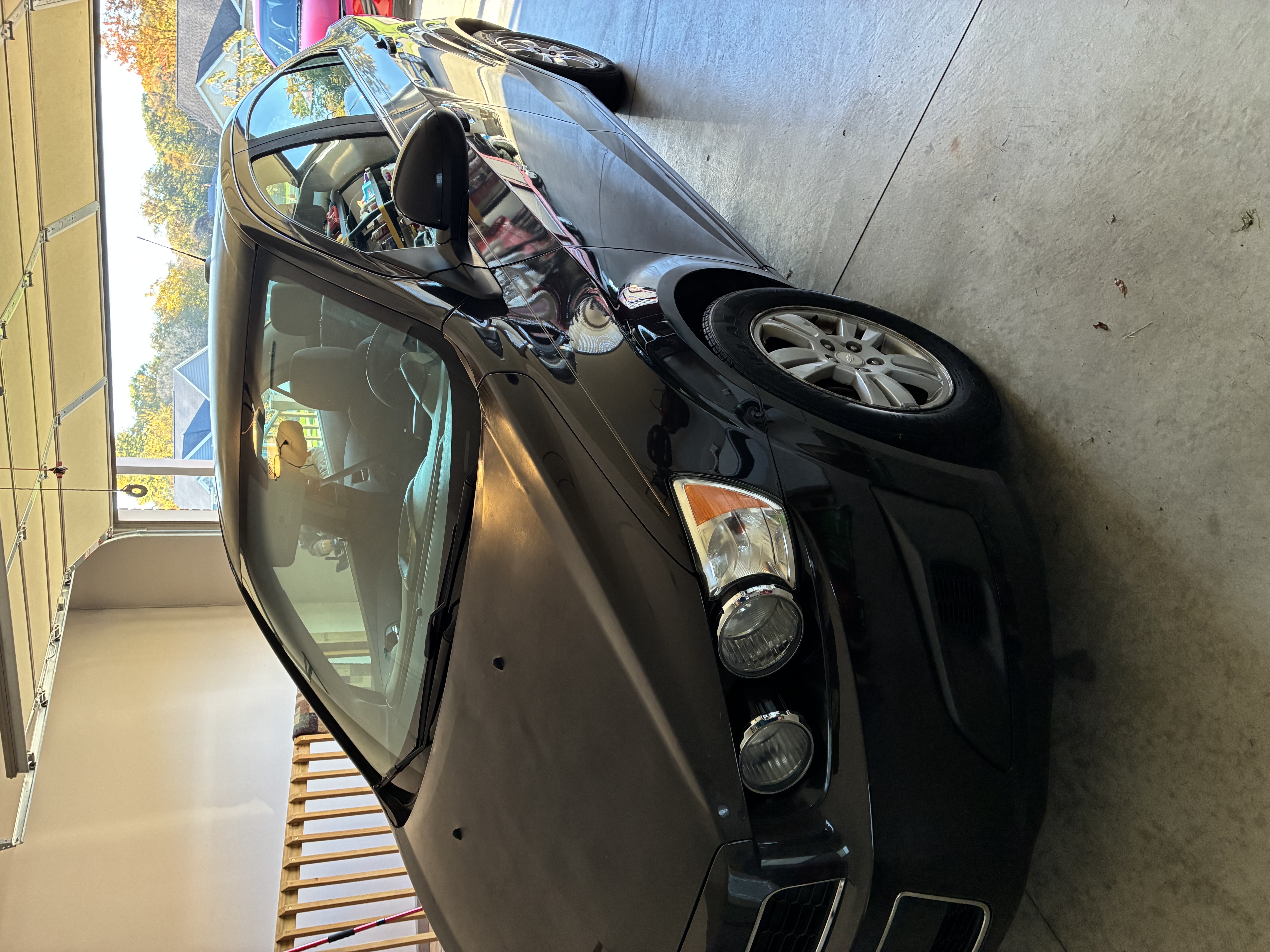 Used 2015 Chevrolet Sonic LT FWD image 4