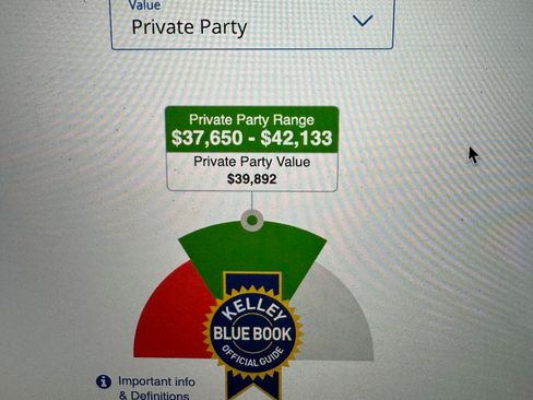 Used 2014 GMC Sierra 2500 Denali w/ Suspension Package, Off-Road image 26