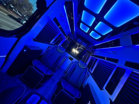 Used 2023 Mercedes-Benz Sprinter 3500 image 8