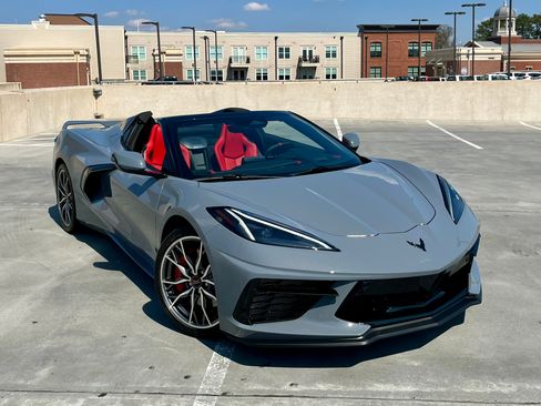 Used 2024 Chevrolet Corvette Stingray Preferred Conv w/ Z51 Performance Package RWD image 5