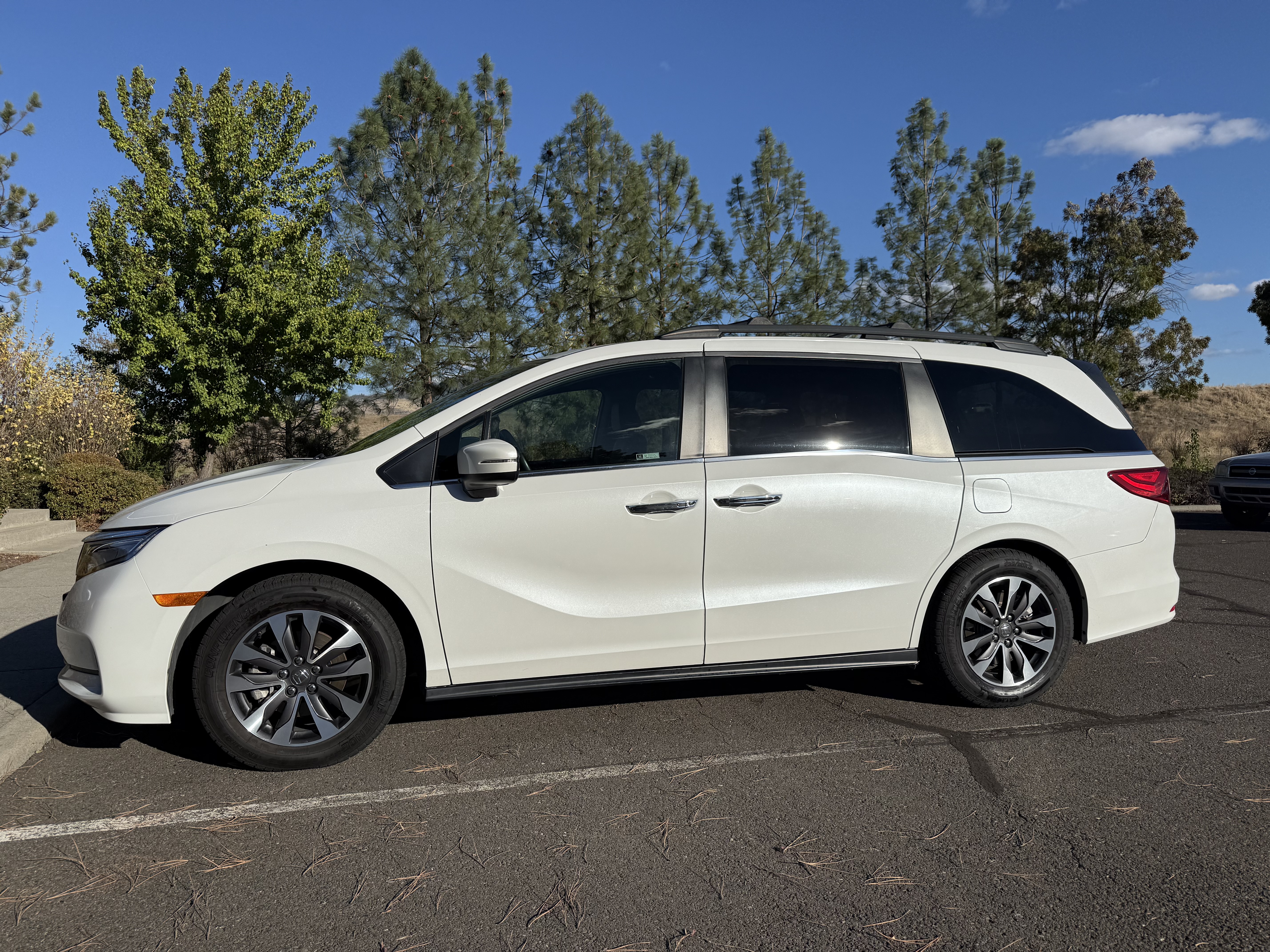 Used 2021 Honda Odyssey EX-L image 2