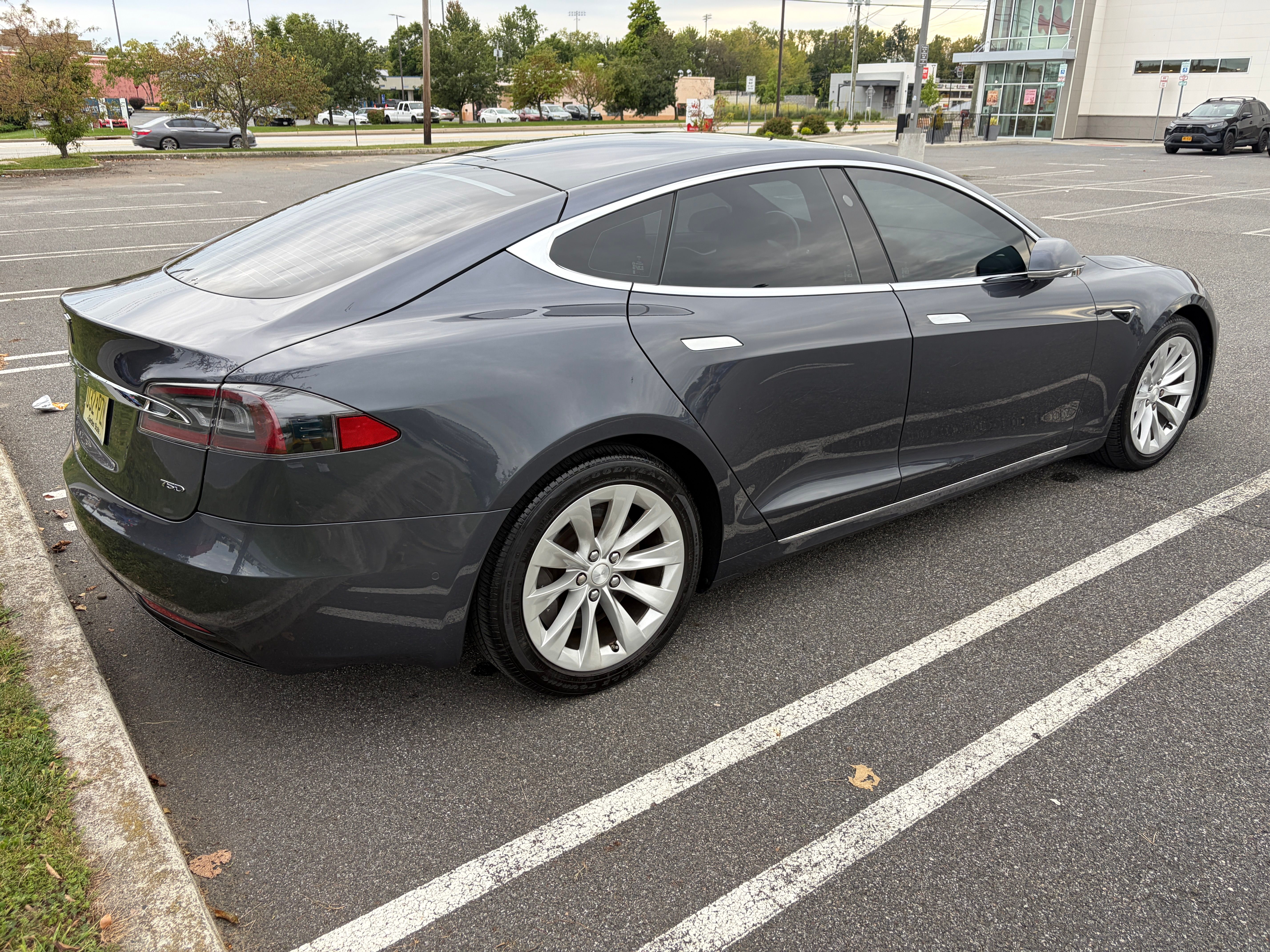 Used 2018 Tesla Model S 75D AWD/4WD image 12