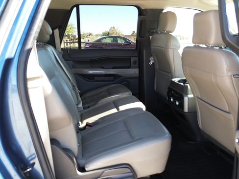 Used 2018 Ford Expedition Max XLT w/ Equipment Group 202A image 29