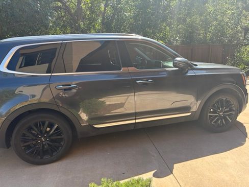 Used 2022 Kia Telluride SX w/ SX Prestige Package AWD/4WD image 9
