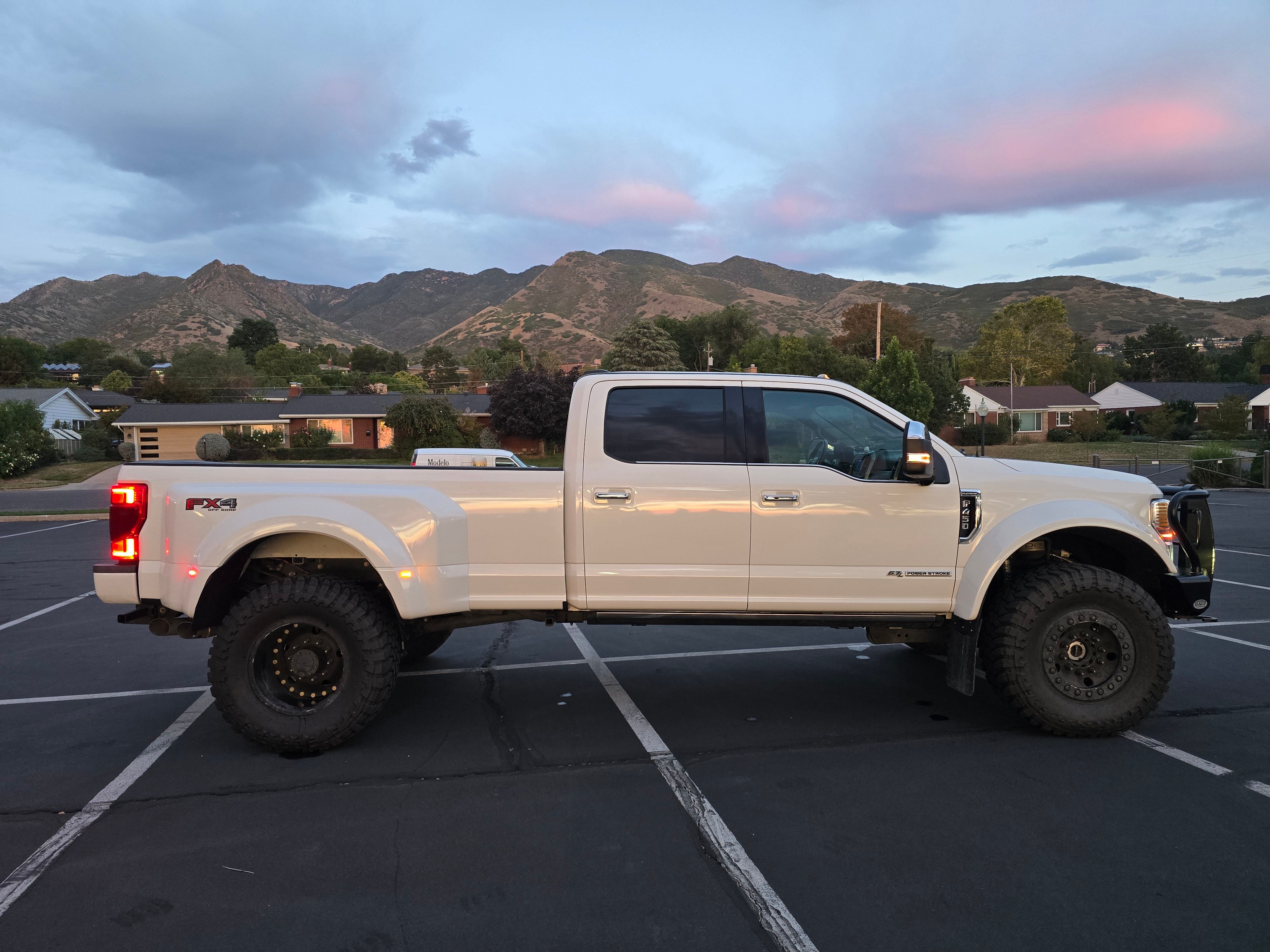 Used 2020 Ford F450 Platinum w/ FX4 Off-Road Package AWD/4WD image 21