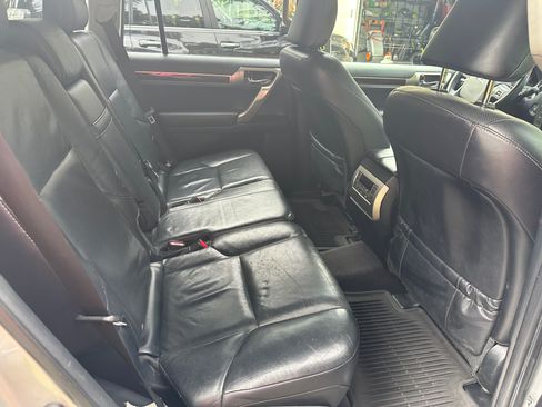Used 2015 Lexus GX 460 w/ Premium Package AWD/4WD image 14