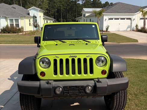 Used 2013 Jeep Wrangler Sport AWD/4WD image 4