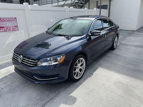 Used 2014 Volkswagen Passat TDI SE image 1