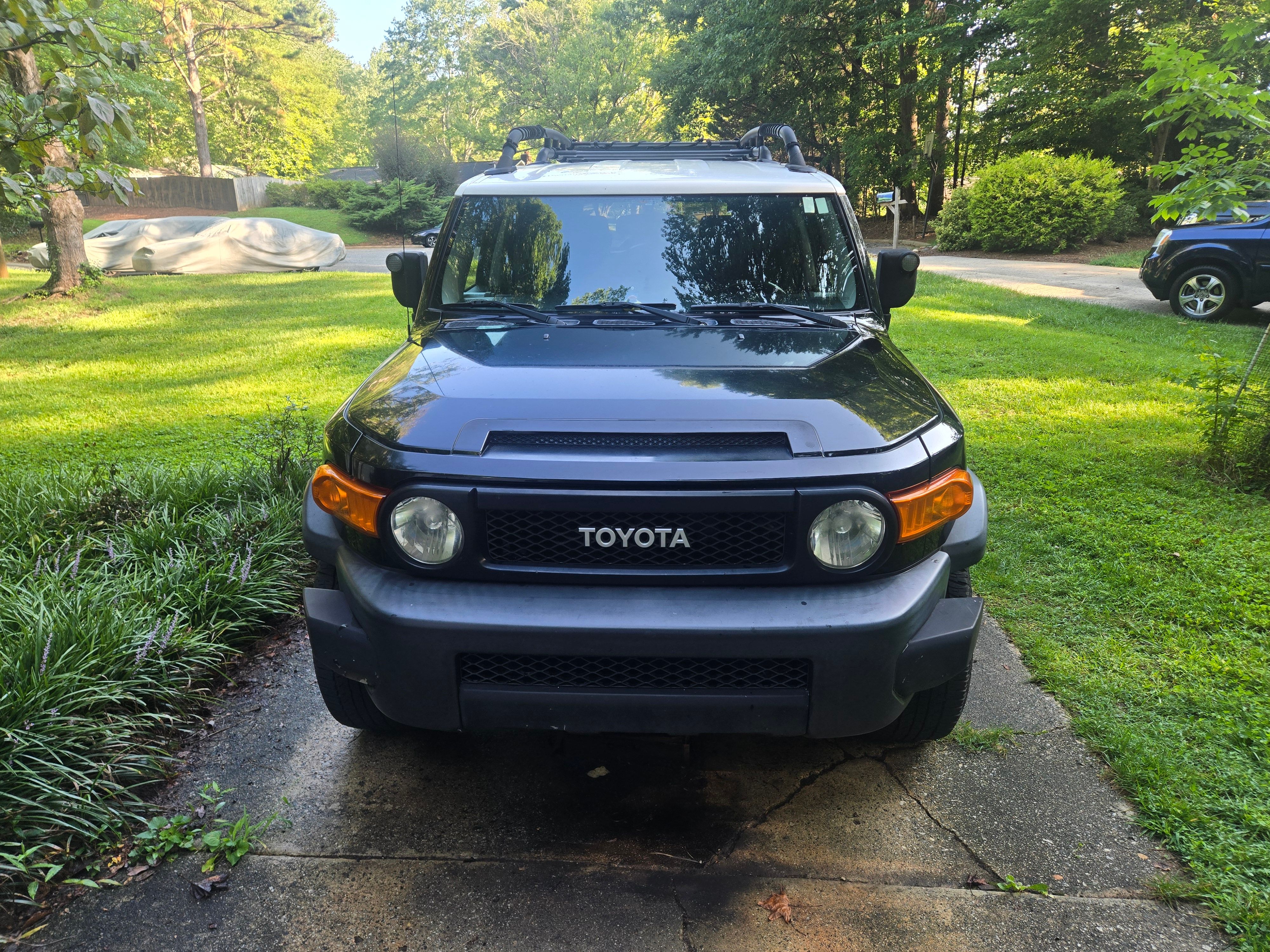 Used 2012 Toyota FJ Cruiser 2WD w/ Upgrade Pkg image 17