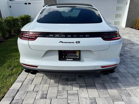 Used 2017 Porsche Panamera 4S image 13