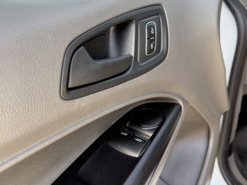 Used 2023 Ford Transit Connect XL image 19