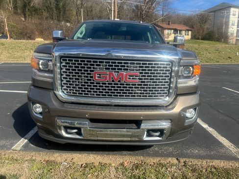 Used 2015 GMC Sierra 2500 Denali w/ Duramax Plus Package image 1