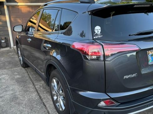 Used 2016 Toyota RAV4 Limited AWD/4WD image 2