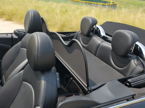 Used 2014 MINI Cooper S image 2