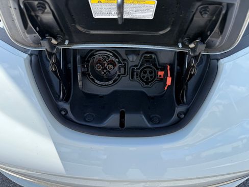 Used 2016 Nissan Leaf SV FWD image 31