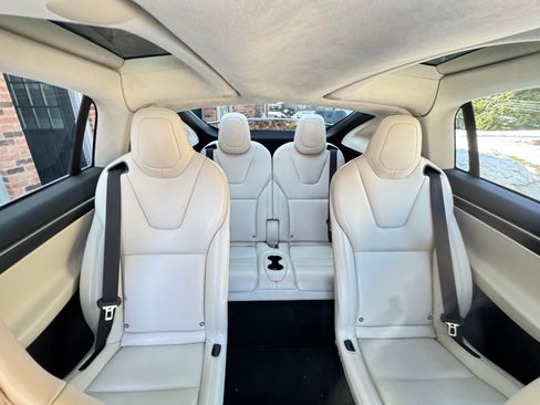 Used 2018 Tesla Model X 100D image 21