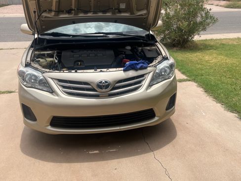 Used 2013 Toyota Corolla LE FWD image 15