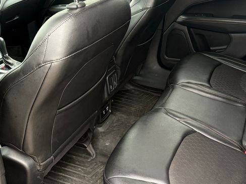 Used 2018 Jeep Compass Latitude w/ Popular Equipment Group image 9