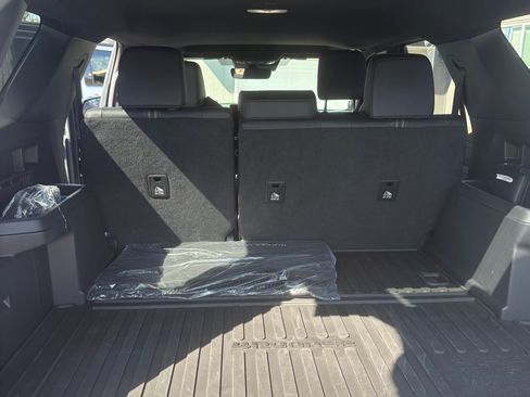 Used 2026 Toyota 4Runner Limited AWD/4WD image 5