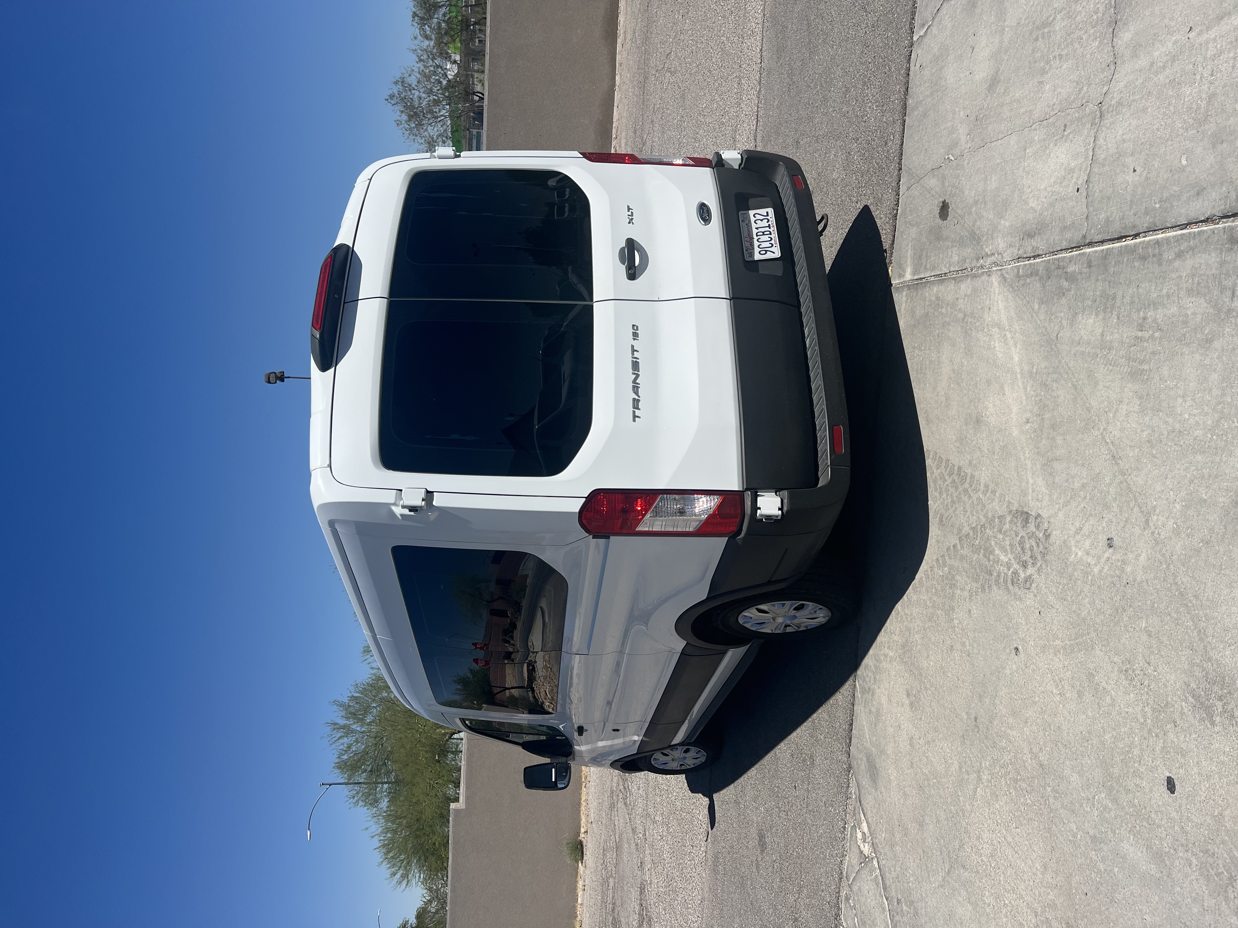 Used 2019 Ford Transit 150 XLT RWD image 5