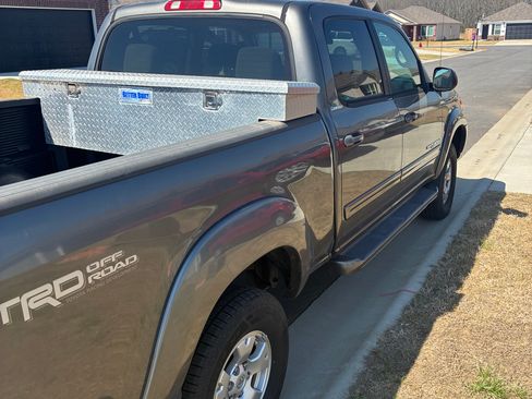 Used 2004 Toyota Tundra Limited image 2