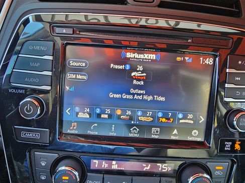 Used 2018 Nissan Maxima SR w/ Midnight Edition image 11